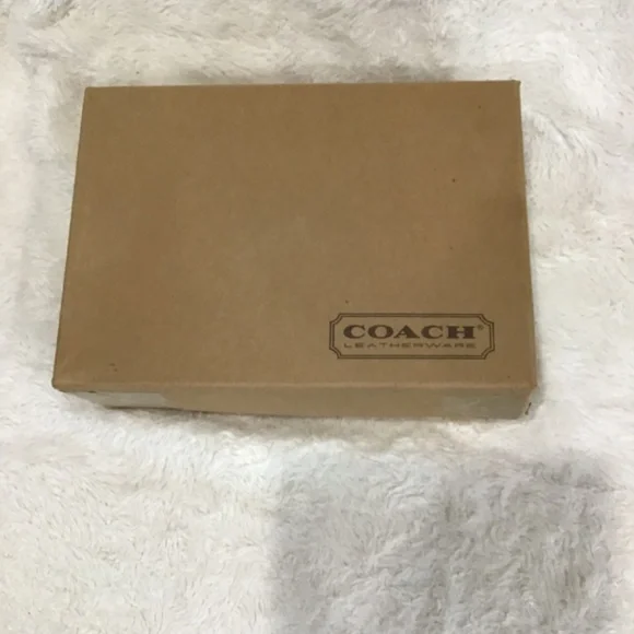 VTG Coach Dinky Black Leather Crossbody Shoulder Bag Minimalist Classic NYC - Picture 12 of 14